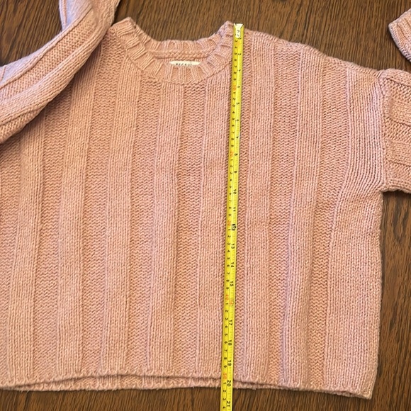 Pacsun women’s M knit pink oversized cropped sweater - Picture 5 of 7